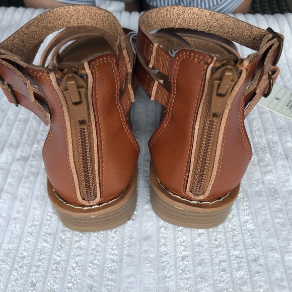 NWT – Universal Thread Brown Strappy Sandals. Size 6.5 - Picture 8 of 8